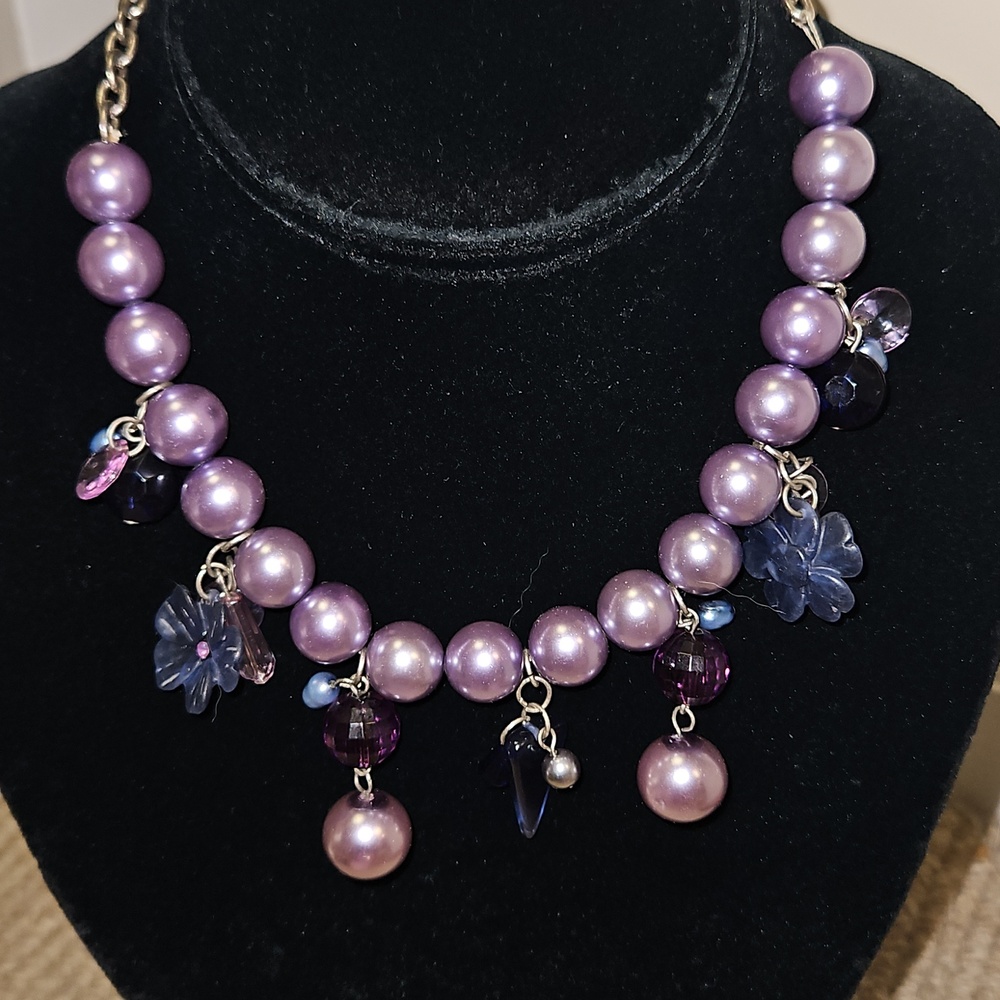 NEW Purple Pearl & Floral Charm Statement Necklace
